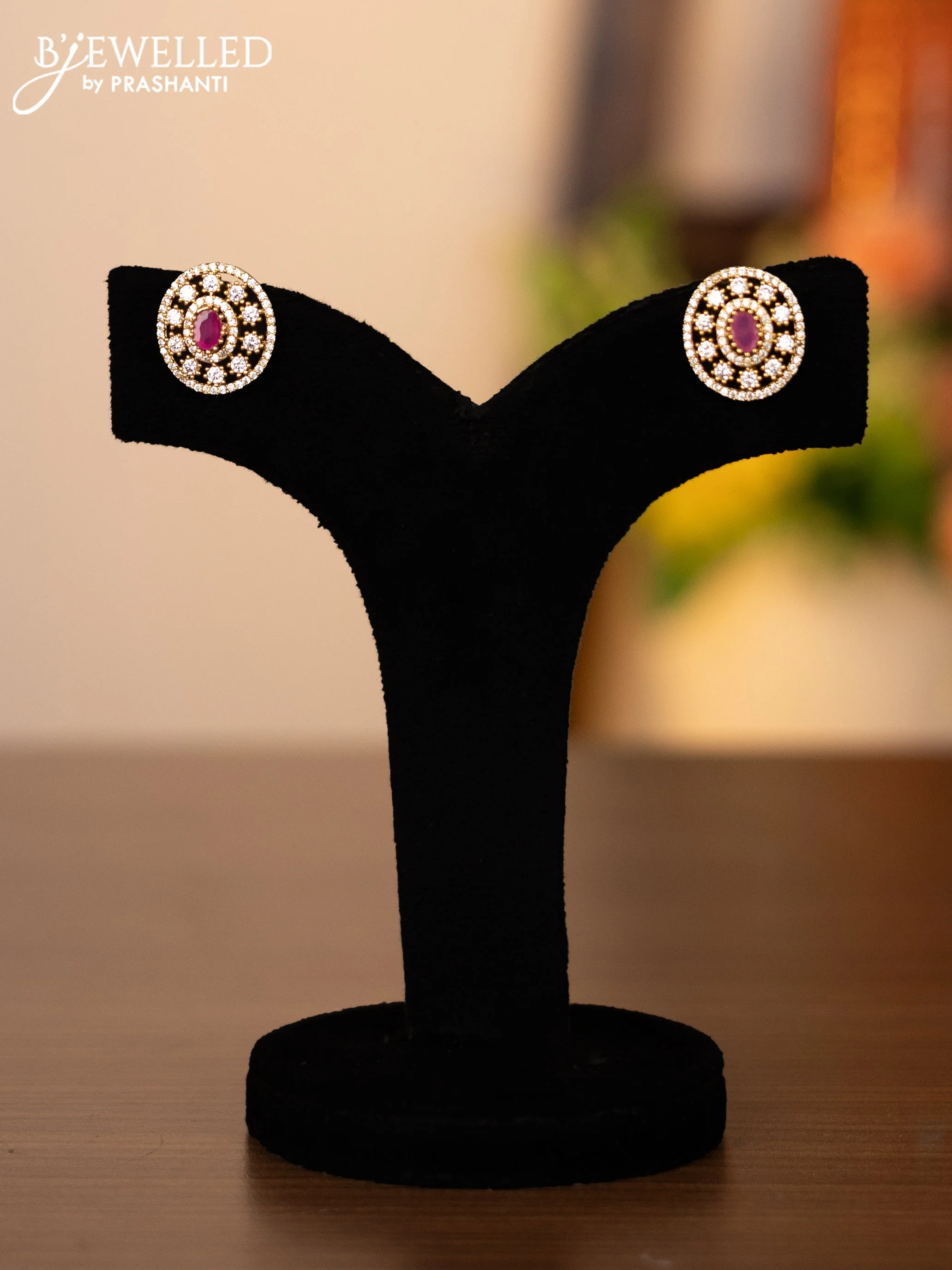 Pearl necklace with ruby and cz stones - Image 2