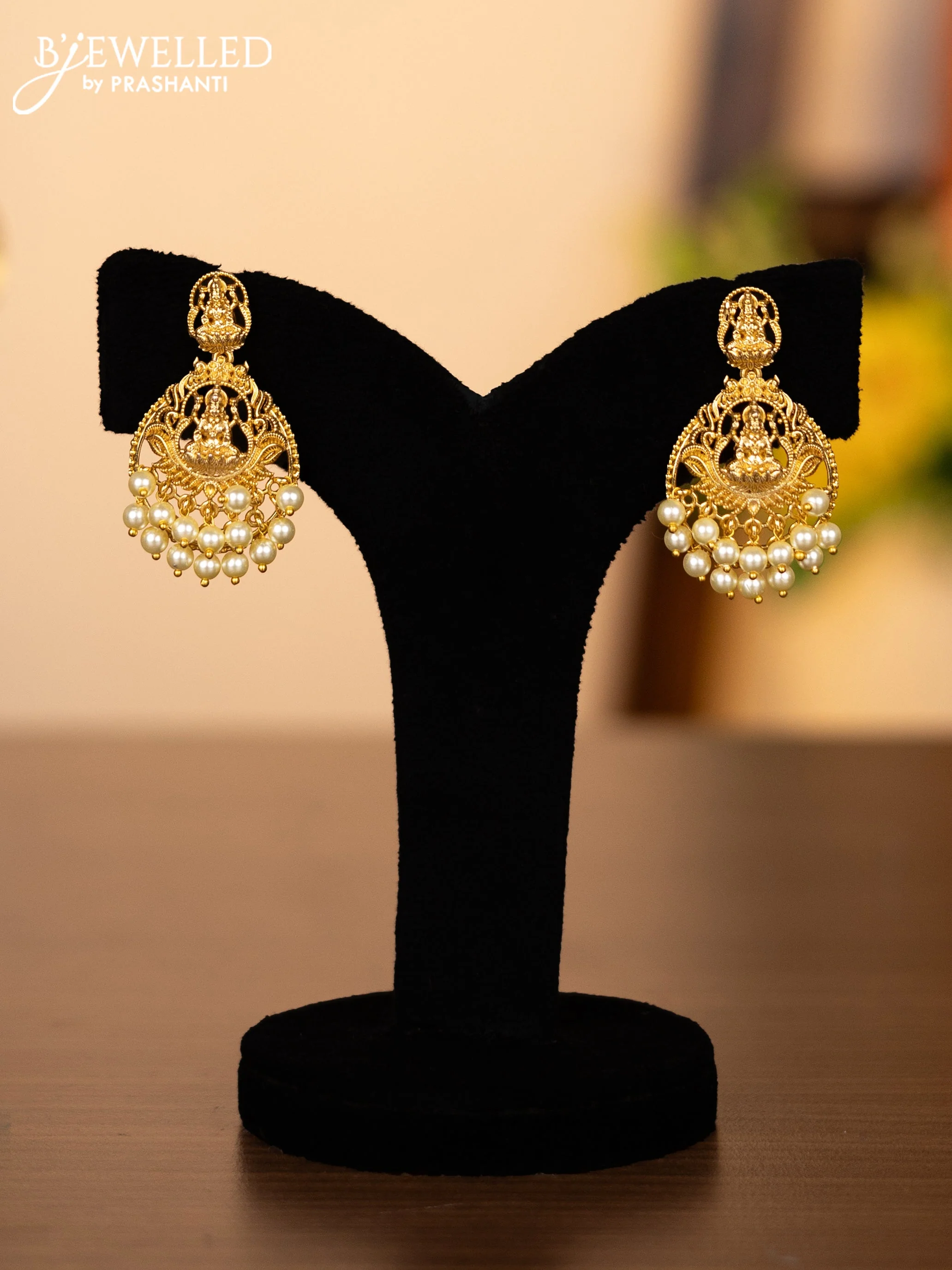 Pearl triple layer necklace with laksmi pendant and pearl hangings - Image 2