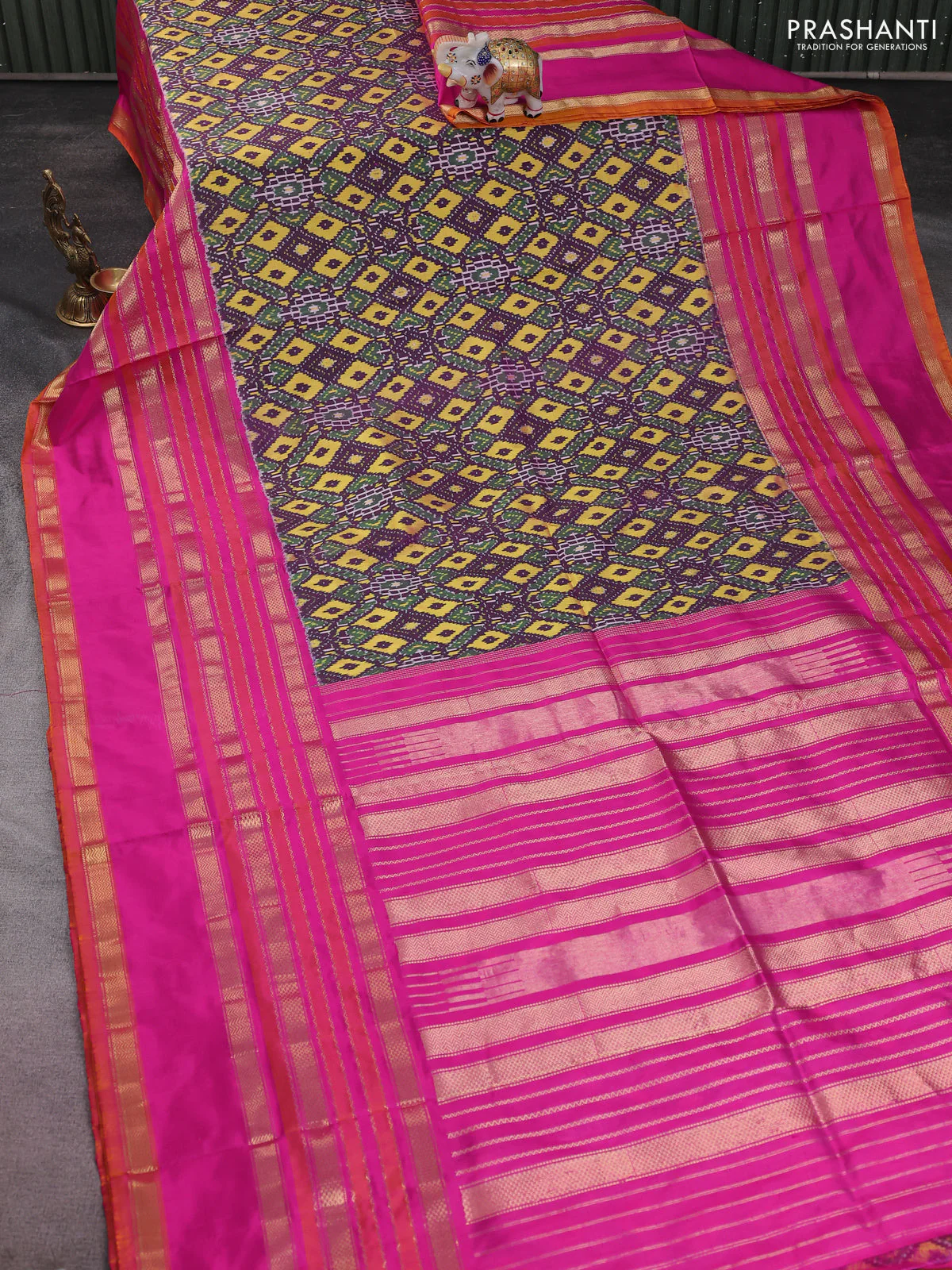 Pochampally silk saree deep purple and pink with allover ikat weaves and long rettapet zari woven border - Image 2