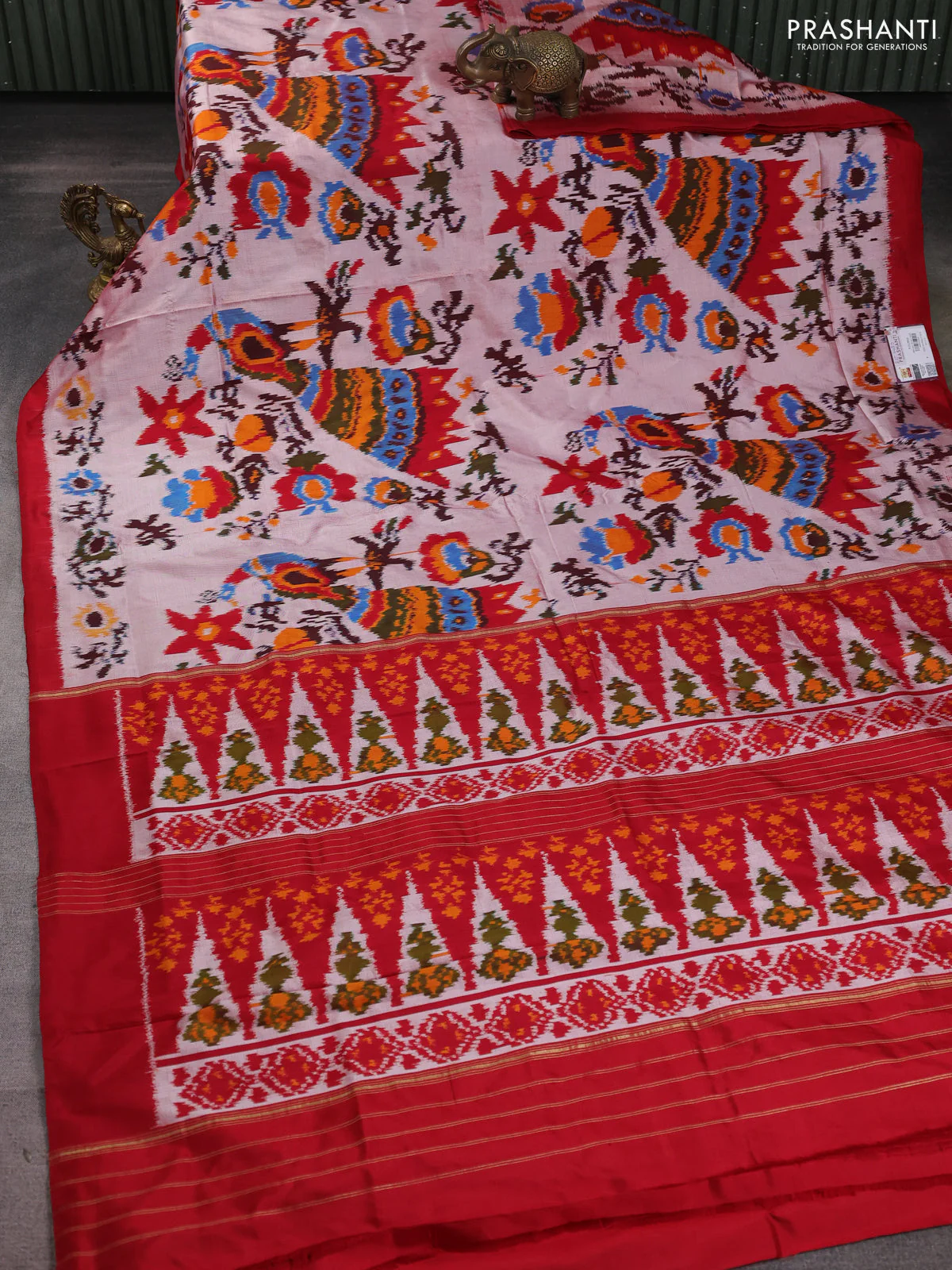 Pochampally silk saree dual shade of red shade and maroon with allover patola weaves and simple border - Image 2