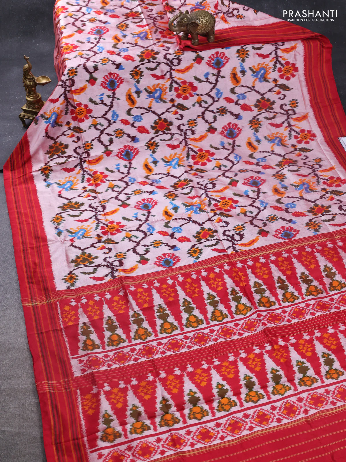Pochampally silk saree dual shade of red shade and red with allover patola weaves and rettapet border - Image 2