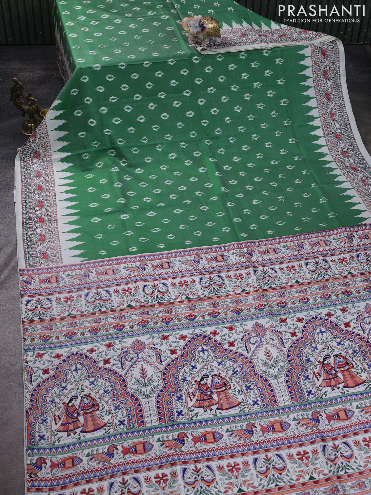 Pochampally silk saree green and cream with allover ikat woven buttas and madhubani prints - Image 2