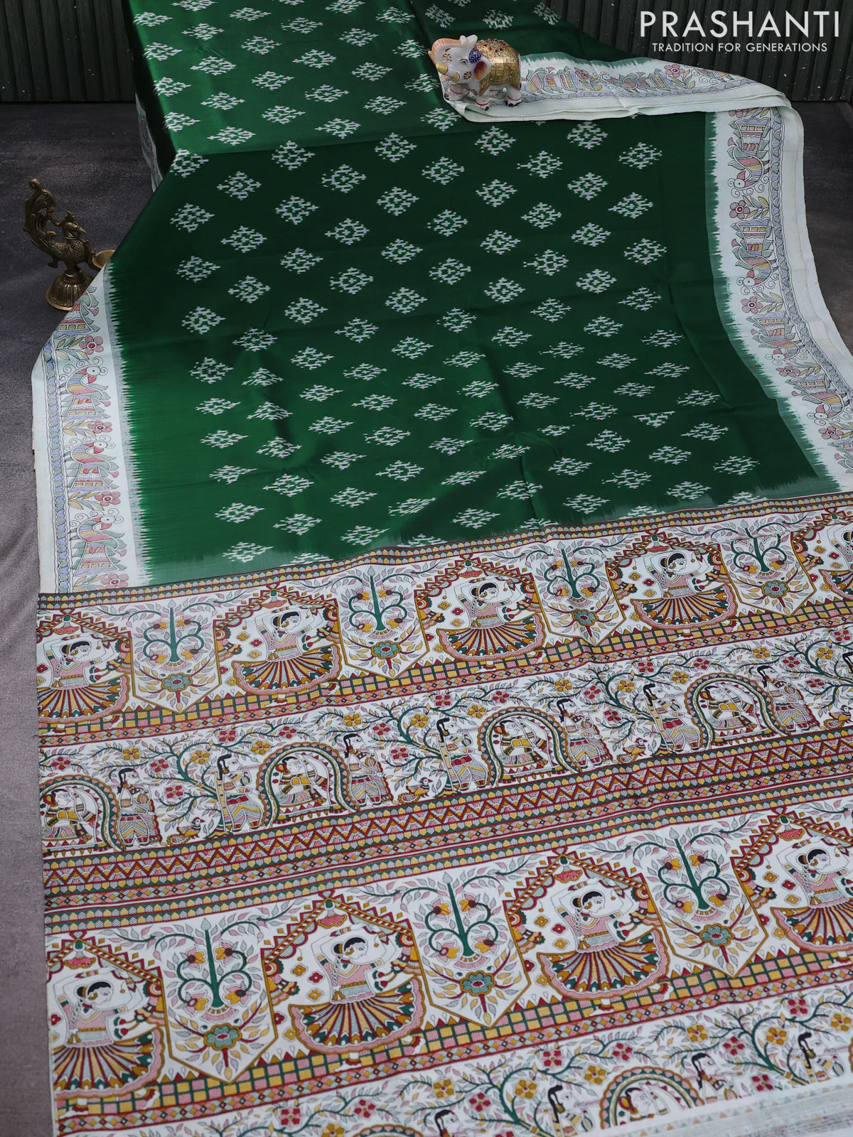 Pochampally silk saree green and off white with allover ikat woven buttas and madhubani prints - Image 2