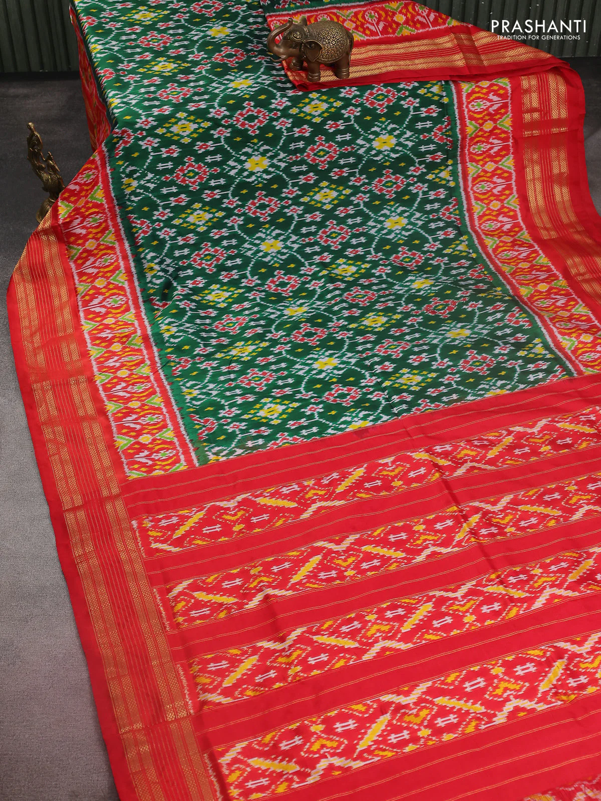 Pochampally silk saree green and red with allover ikat weaves and long ikat woven zari border - Image 2