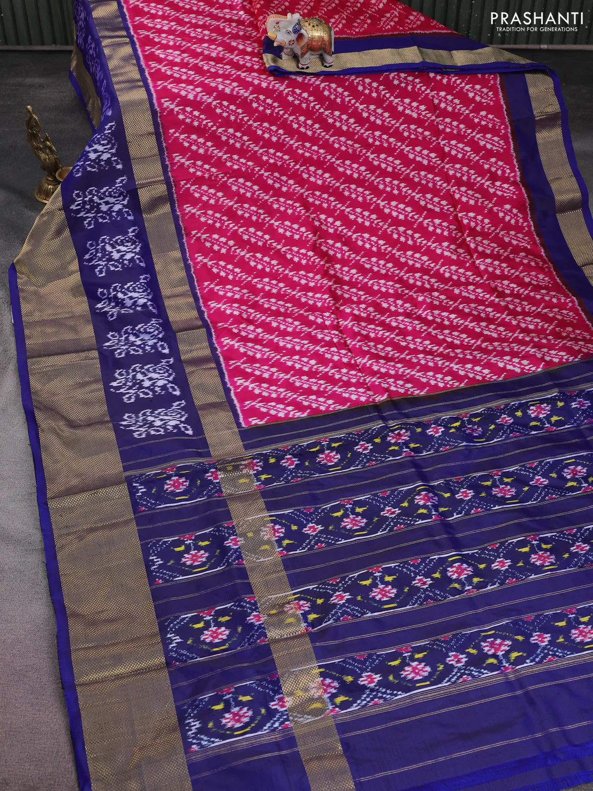 Pochampally silk saree pink and blue with allover ikat weaves and long ikat woven zari border - Image 2