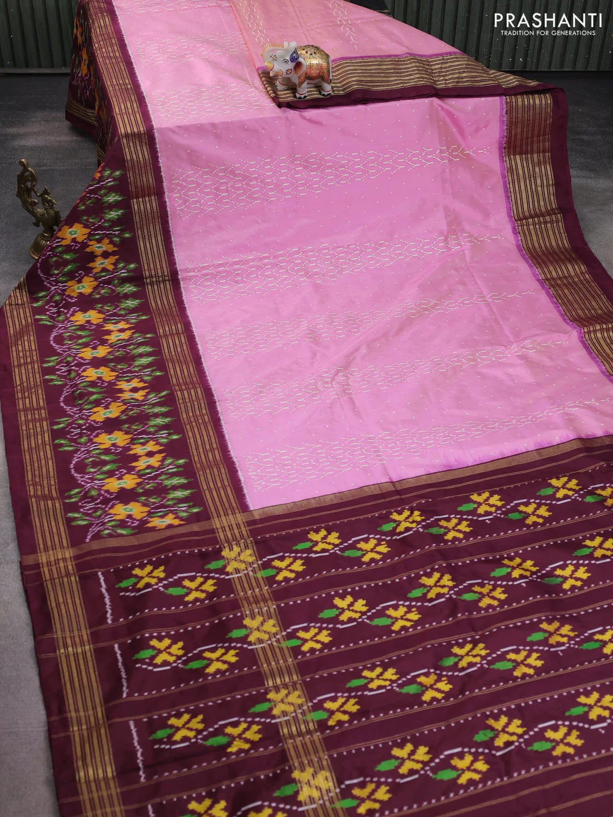 Pochampally silk saree pink shade and wine shade with allover ikat weaves and zari woven border - Image 2