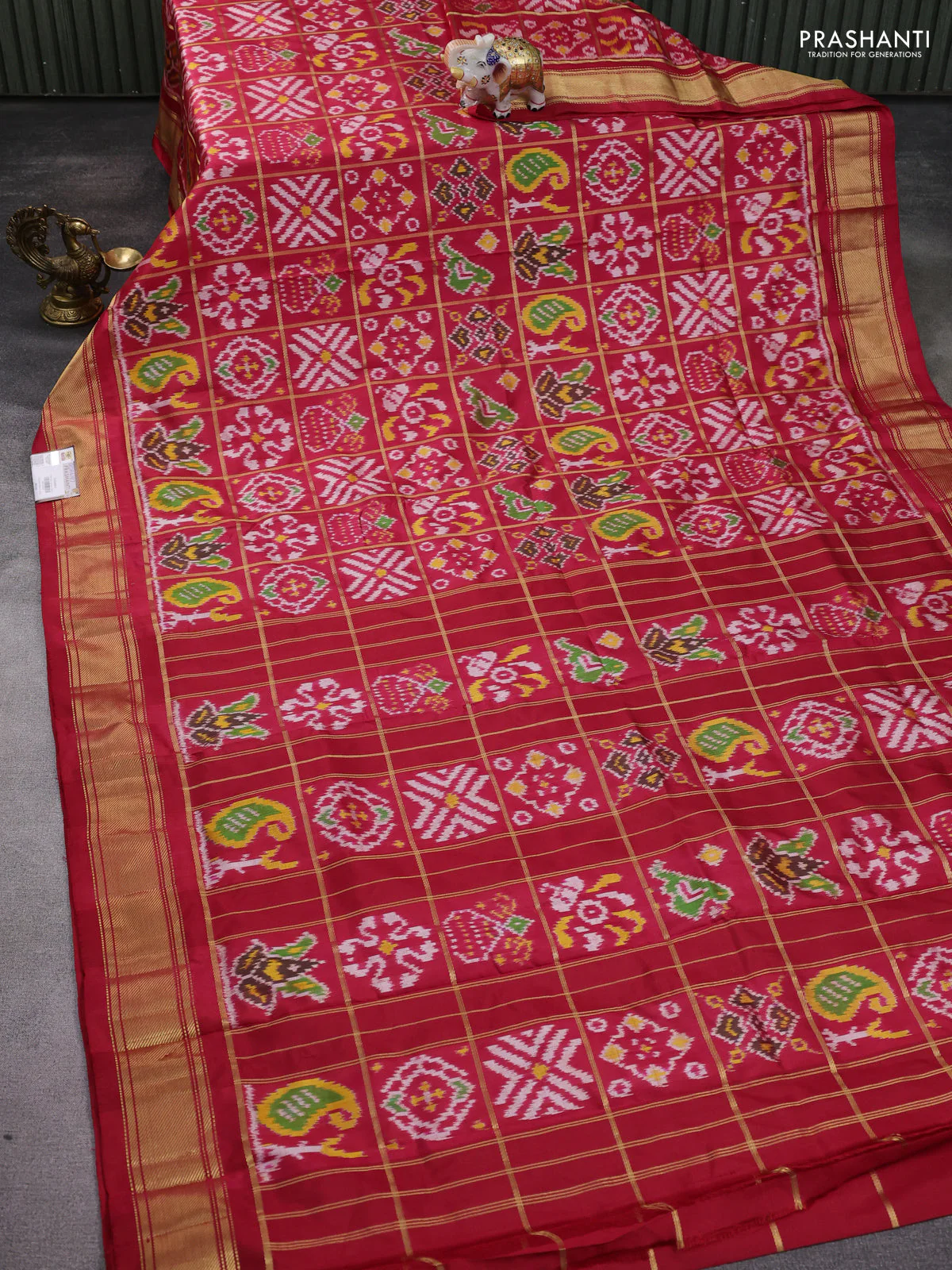 Pochampally silk saree red with allover zari checks & ikat weaves and zari woven border - Image 2