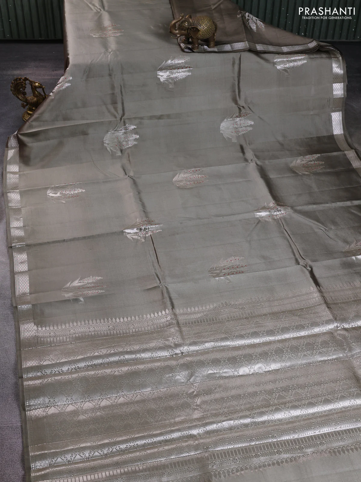 Poona silk saree olive green with zari woven buttas and zari woven border - Image 2