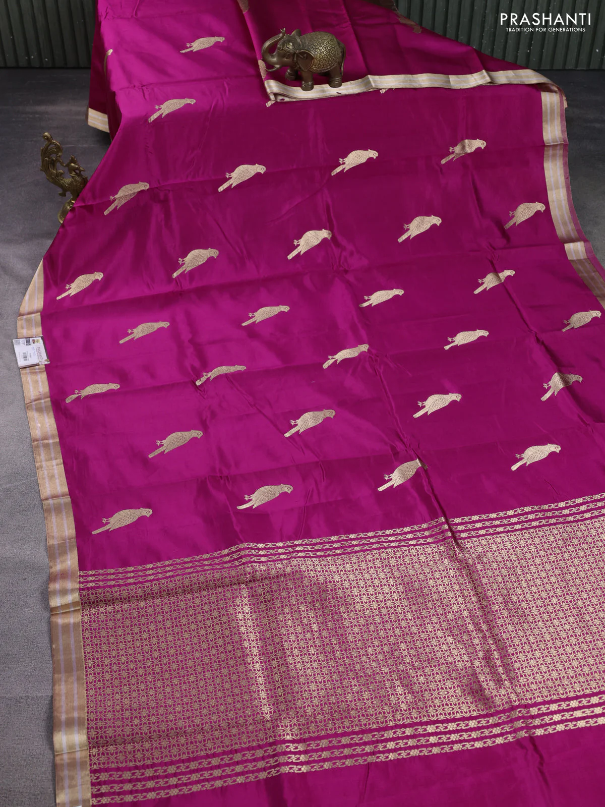 Poona silk saree pink with zari woven buttas and zari woven border - Image 2