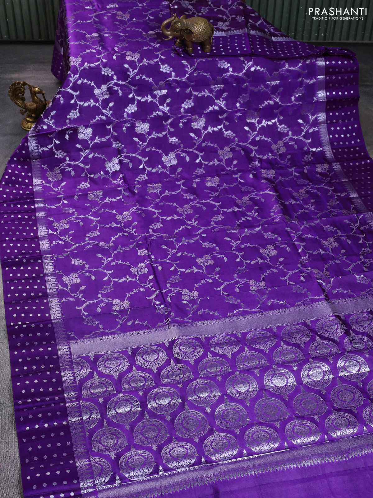 Poona silk saree purple with allover silver zari weaves and silver zari woven butta border - Image 2
