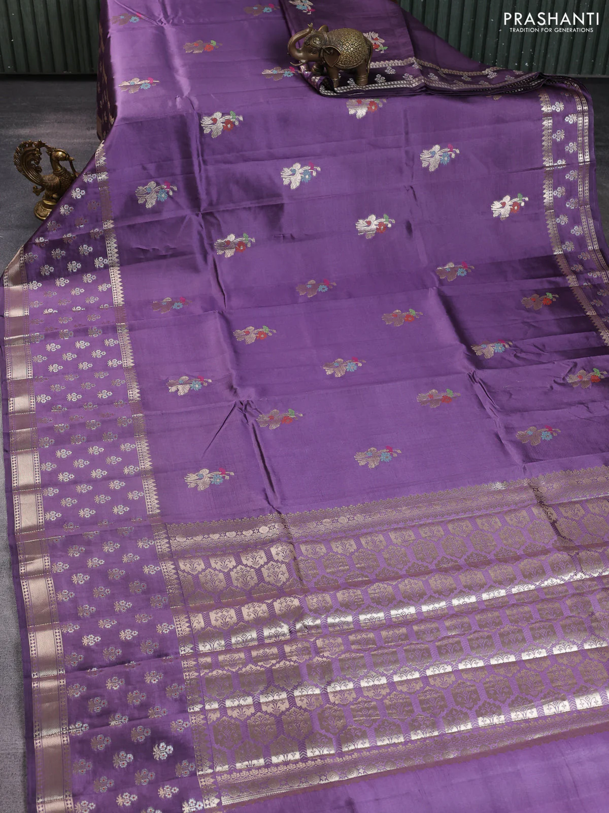Poona silk saree purple with thread & zari woven floral buttas and long zari woven butta border - Image 2