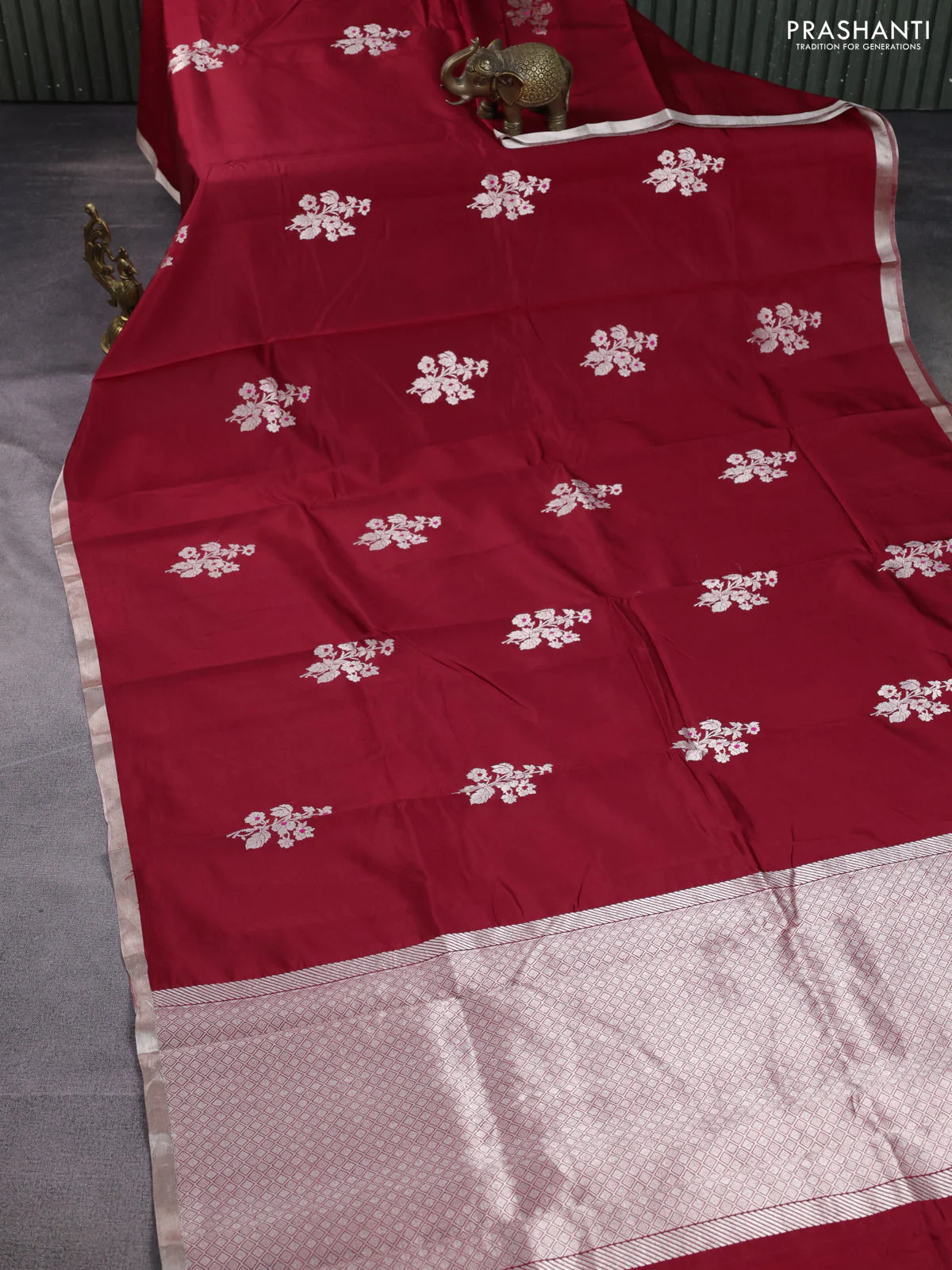 Poona silk saree red with zari woven floral buttas and zari woven piping border - Image 2