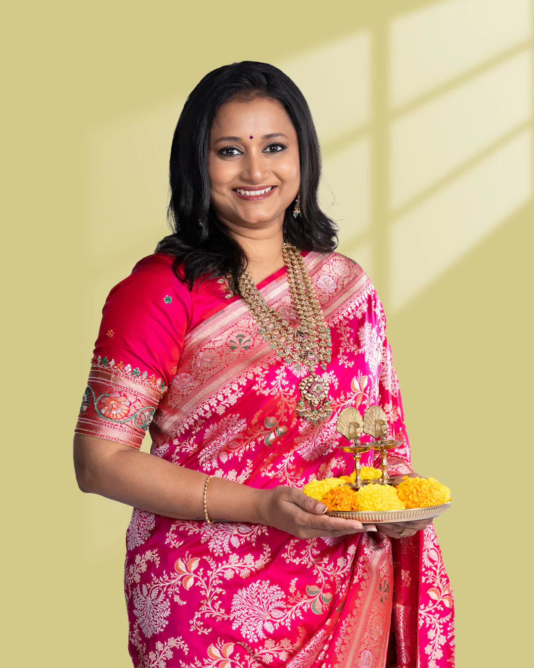 Pure banarasi uppada silk saree rani pink with allover thread & zari weaves and zari woven border - Image 3
