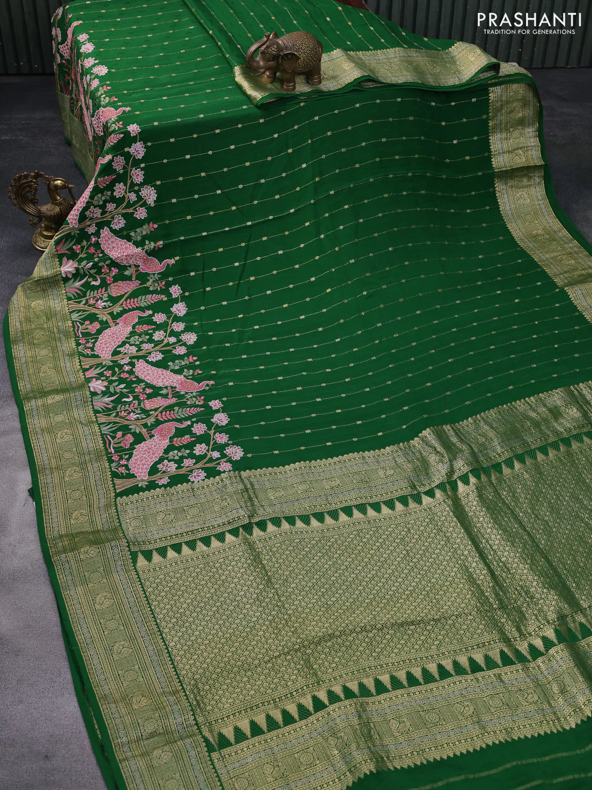 Pure crepe saree green with allover zari weaves & embroidery work and zari woven border - Image 2