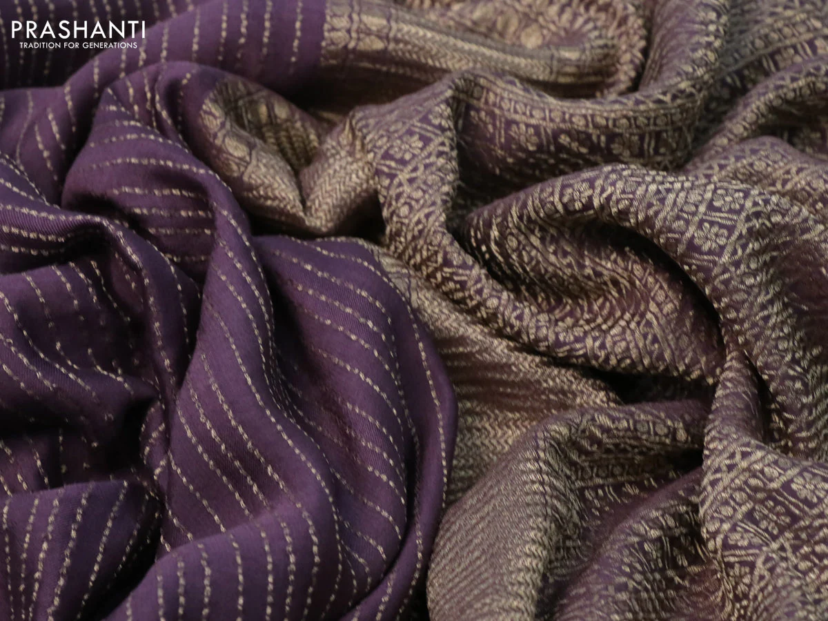 Pure crepe saree pastel jamun shade with allover zari weaves & embroidery work and zari woven border - Image 3