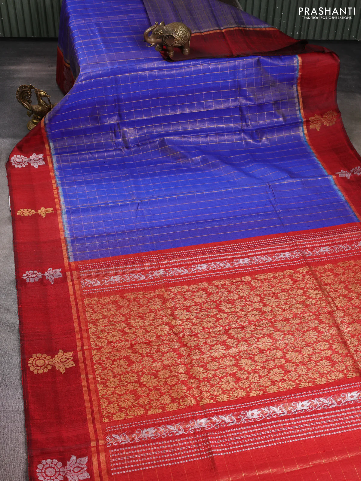 Pure dupion silk saree blue and maroon with allover zari woven checked pattern and silver & zari woven butta border - Image 2