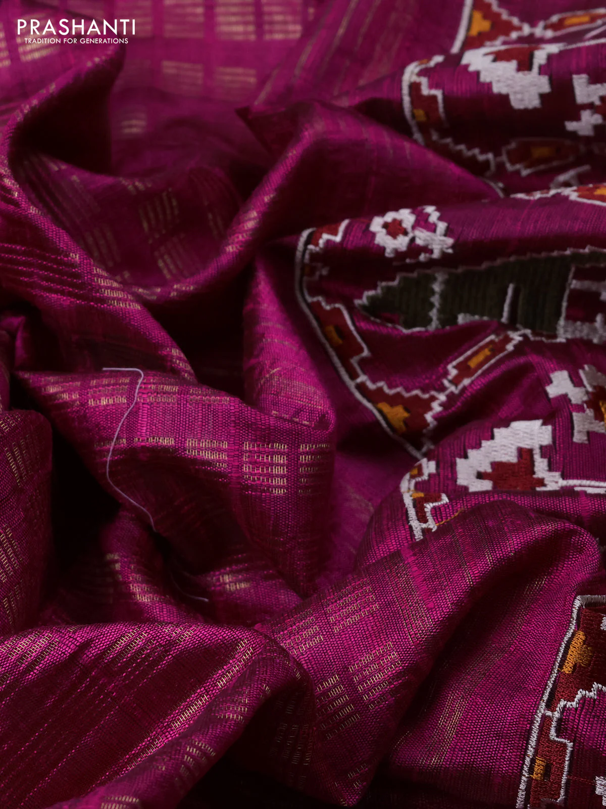 Pure dupion silk saree magenta pink with allover thread & zari weaves and ikat design embroidered border - Image 3