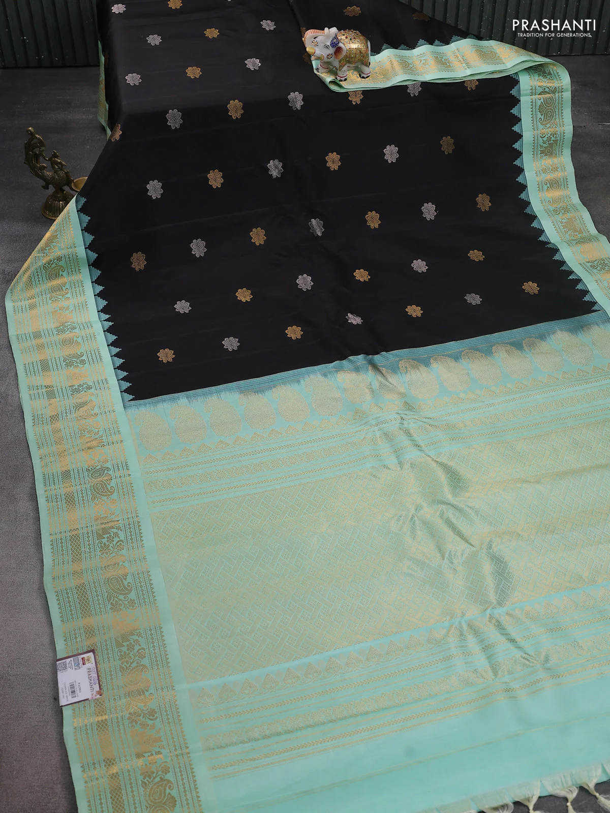 Pure gadwal silk saree black and teal green shade with silver & gold zari woven buttas and temple design zari woven border - Image 2