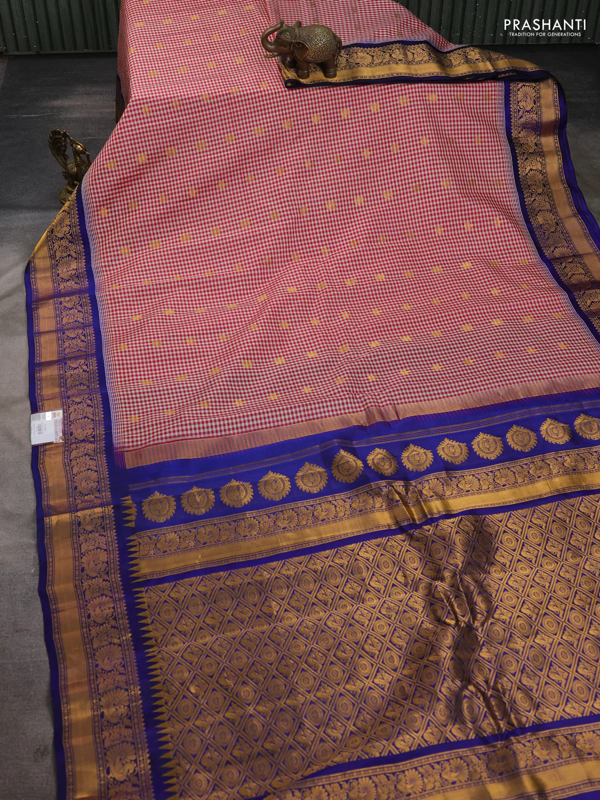 Pure gadwal silk saree cream maroon and blue with allover checks & zari buttas and temple design zari woven border - Image 2