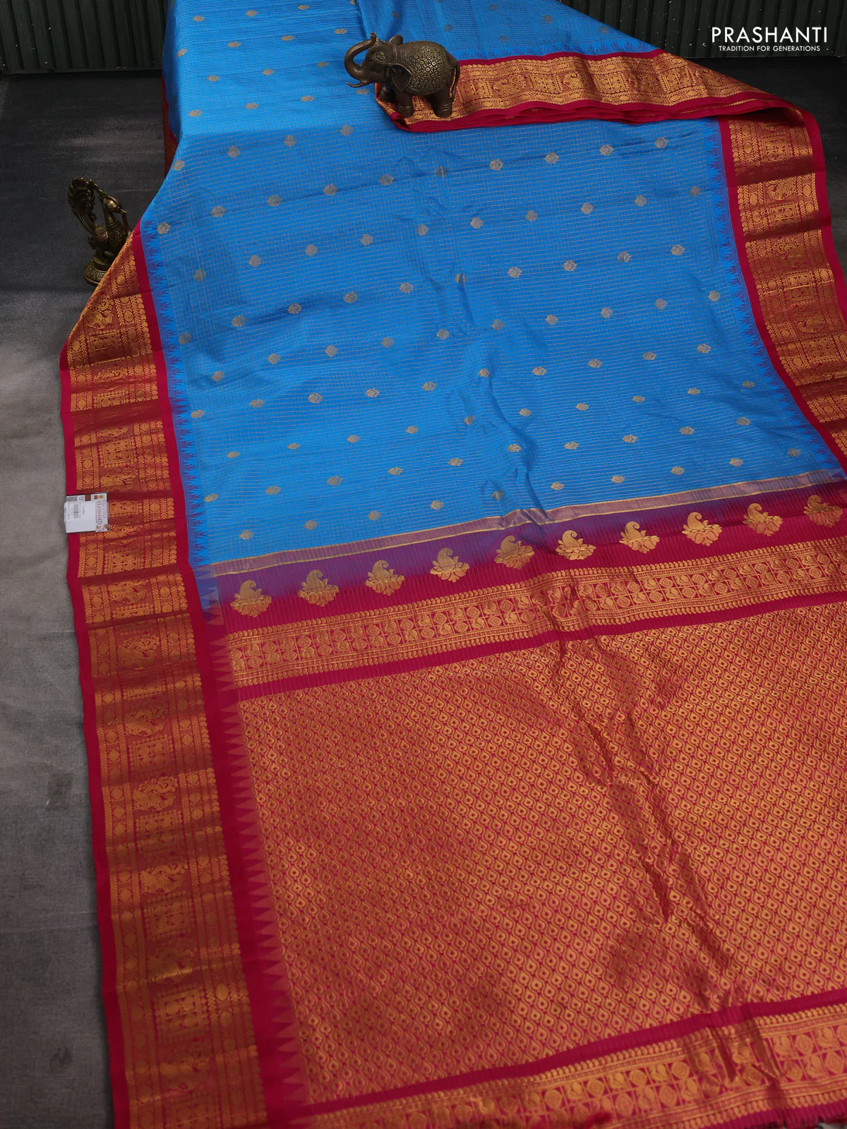 Pure gadwal silk saree cs blue and pink with allover zari checks & buttas and temple design zari woven border - Image 2