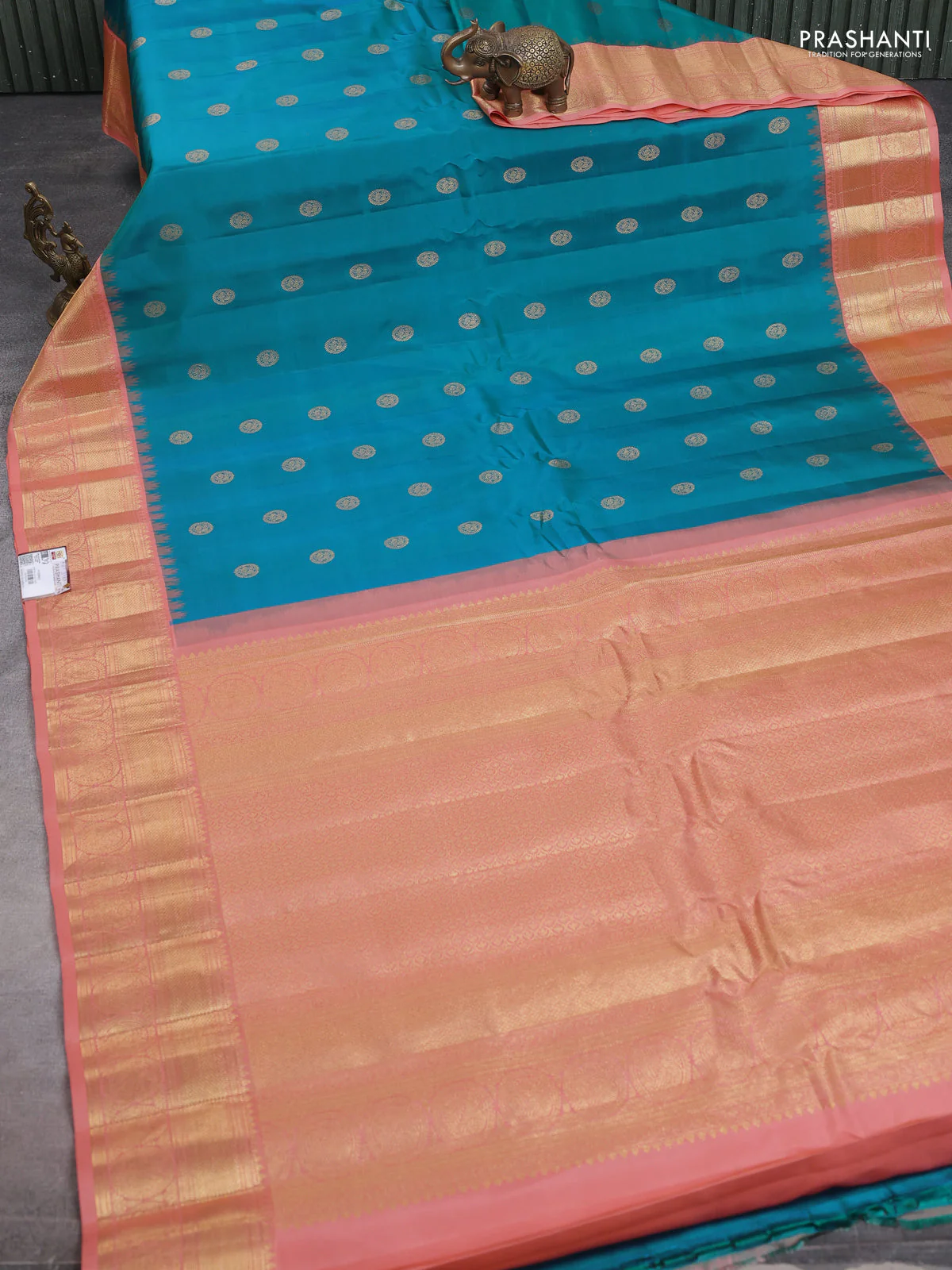 Pure gadwal silk saree dual shade of bluish green and peach shade with zari woven annam buttas and temple design zari woven border - Image 2