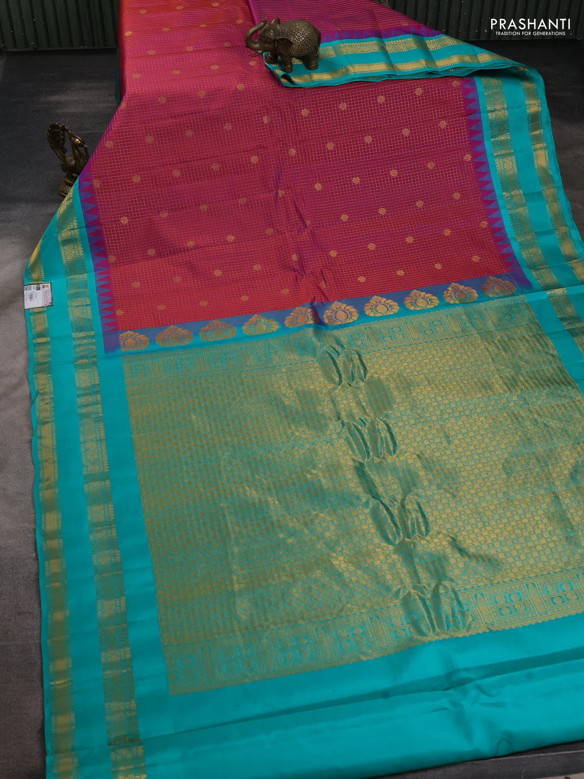 Pure gadwal silk saree dual shade of purple and teal green with allover zari checks & buttas and temple design rettapet zari woven border - Image 2