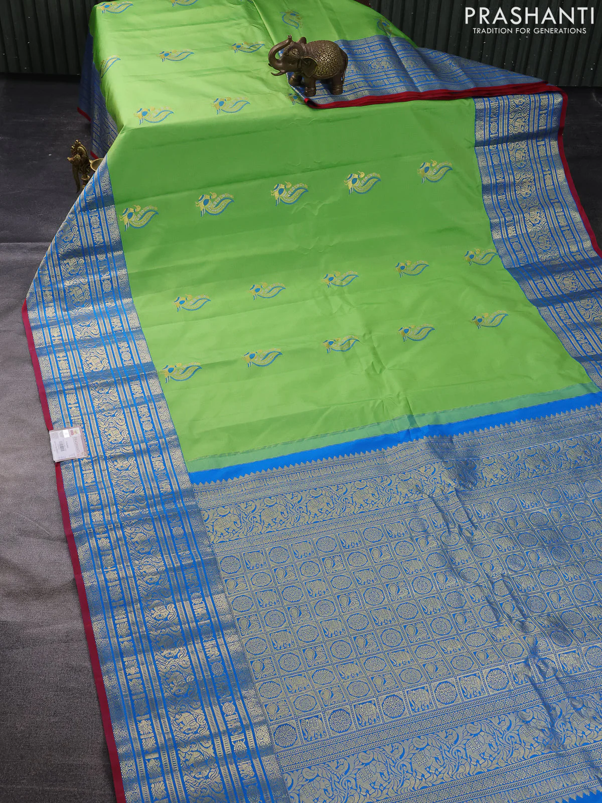 Pure gadwal silk saree light green and cs blue with zari woven buttas and long zari woven border - Image 2