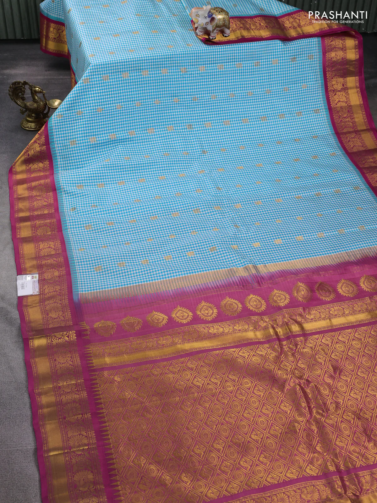 Pure gadwal silk saree off white light blue and pink with allover small checks & zari buttas and temple design zari woven border - Image 2