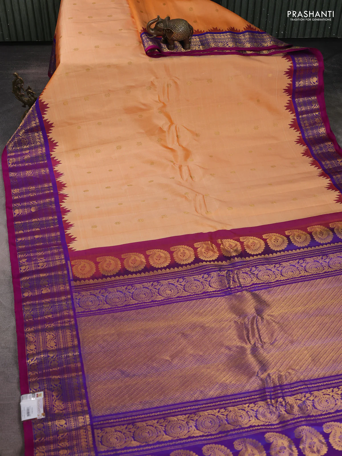 Pure gadwal silk saree pale orange and purple with zari woven buttas and temple design zari woven border - Image 2