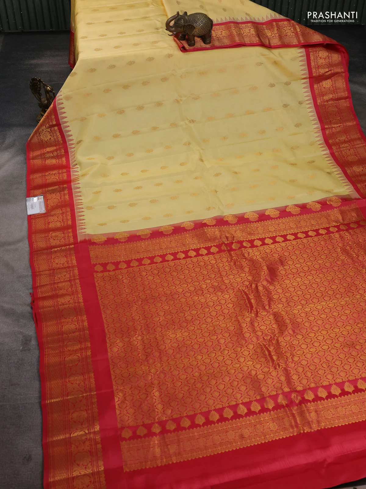 Pure gadwal silk saree pale yellow and red with zari woven buttas and temple design zari woven border - Image 2
