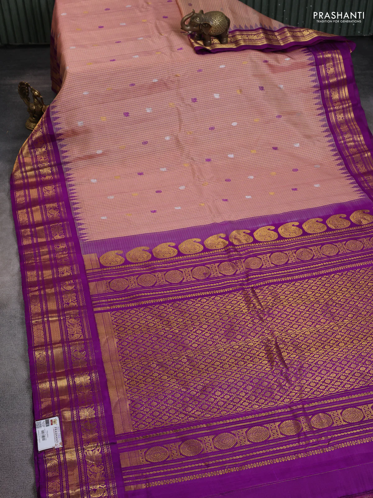 Pure gadwal silk saree peach orange and purple with allover checks & buttas and temple design zari woven border - Image 2