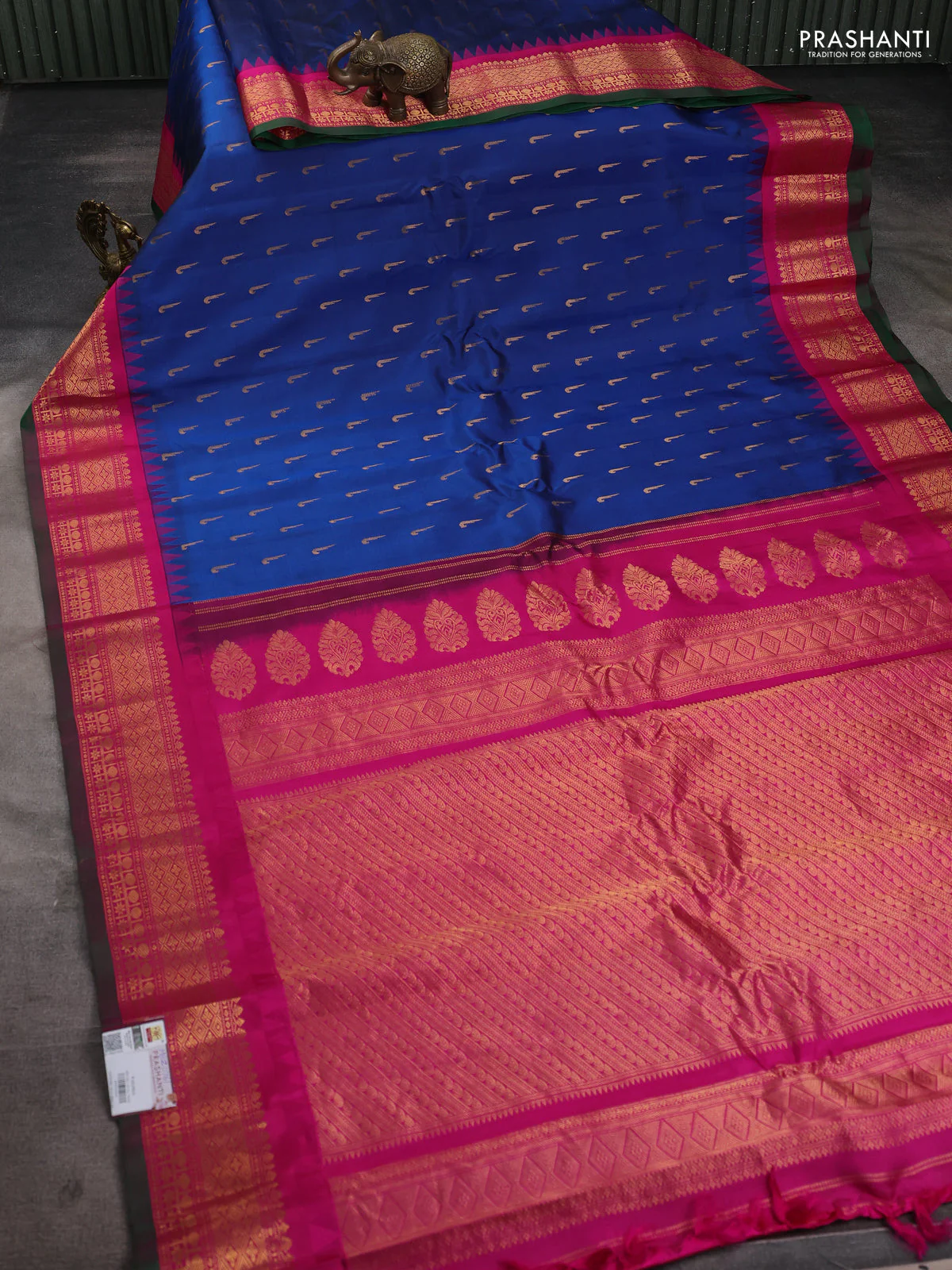 Pure gadwal silk saree peacock blue and pink with zari woven muniya buttas and temple design zari woven border - Image 2