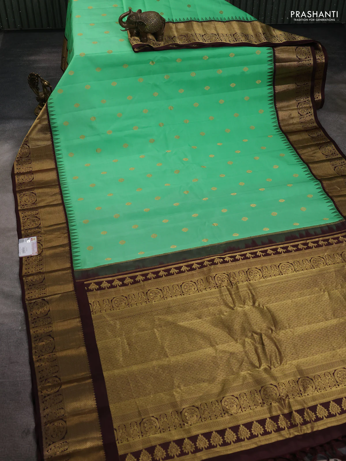 Pure gadwal silk saree teal green shade and coffee brown with zari woven buttas and temple design zari woven border - Image 2