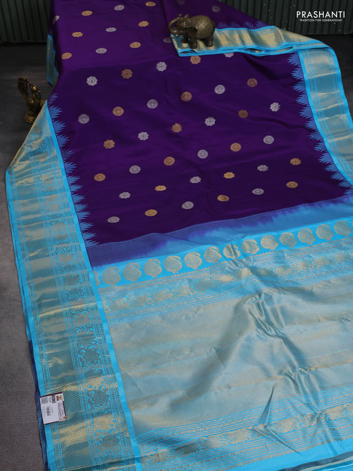 Pure gadwal silk saree violet and light blue with silver & gold zari woven buttas and temple design zari woven border - Image 2