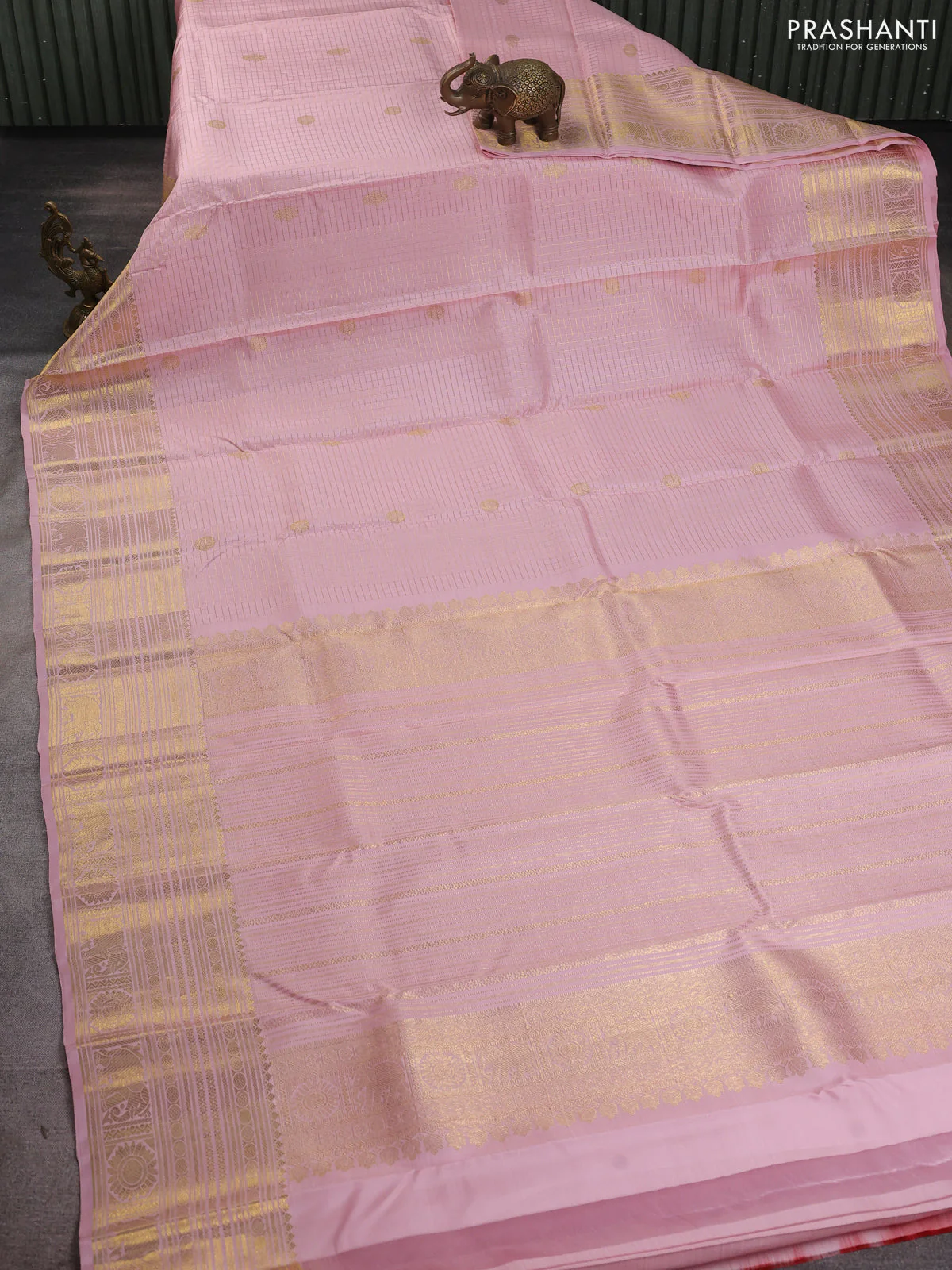 Pure kanchipuram silk saree baby pink with allover zari checks & buttas and rich zari woven border - Image 2