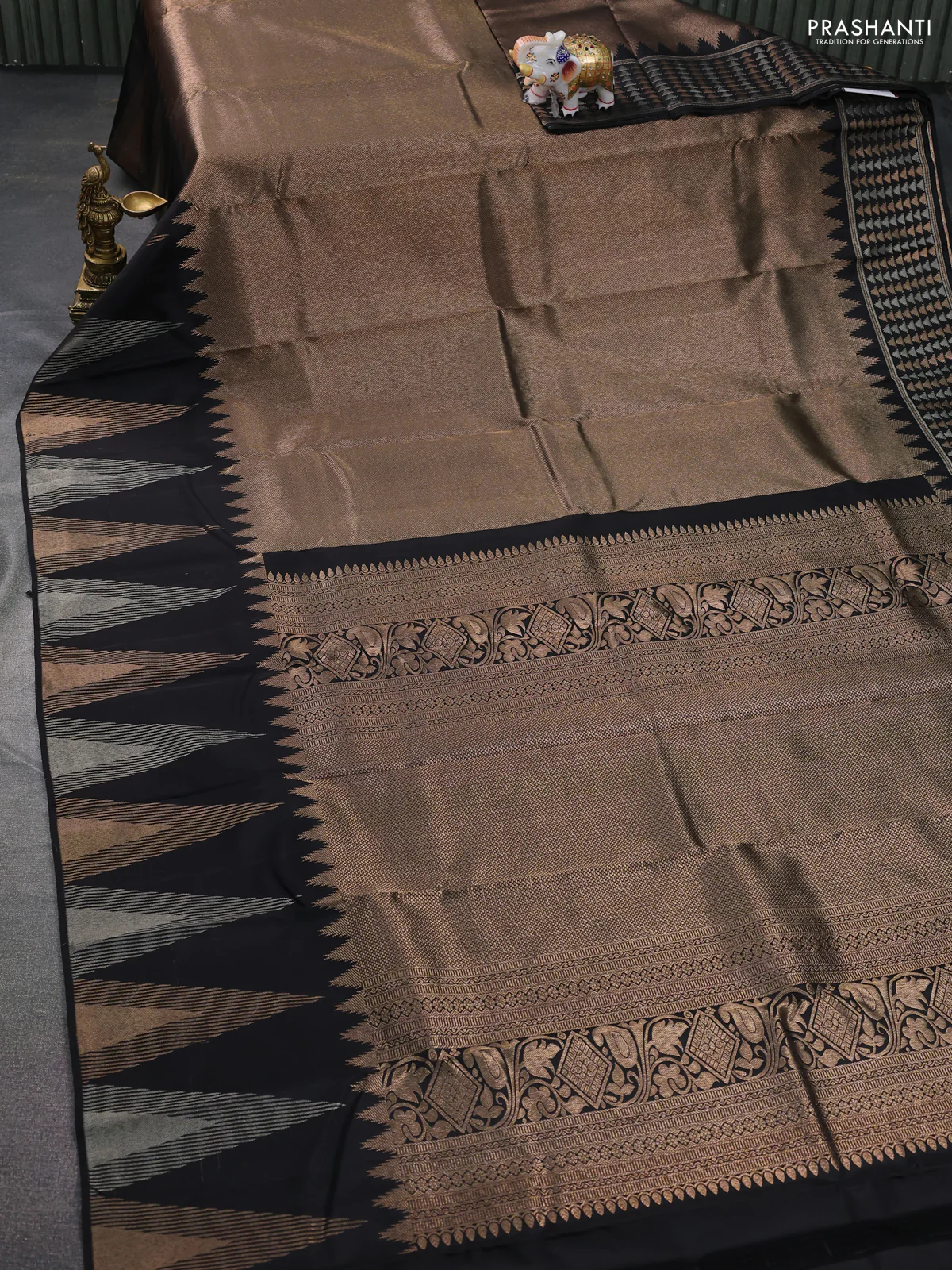Pure kanchipuram silk saree black with allover zari woven brocade weaves and temple design zari woven border - Image 7