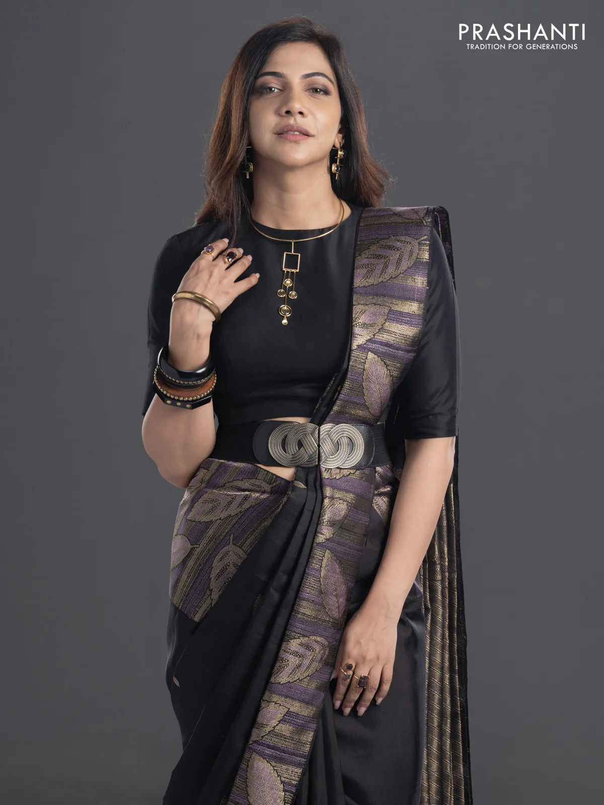Pure kanchipuram silk saree black with leaf thread & zari woven buttas and long leaf design woven border - Image 2