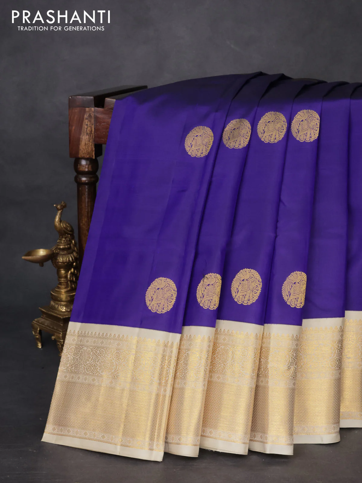 Pure kanchipuram silk saree blue and cream with elephnant zari woven buttas and rich zari woven korvai border - Image 5