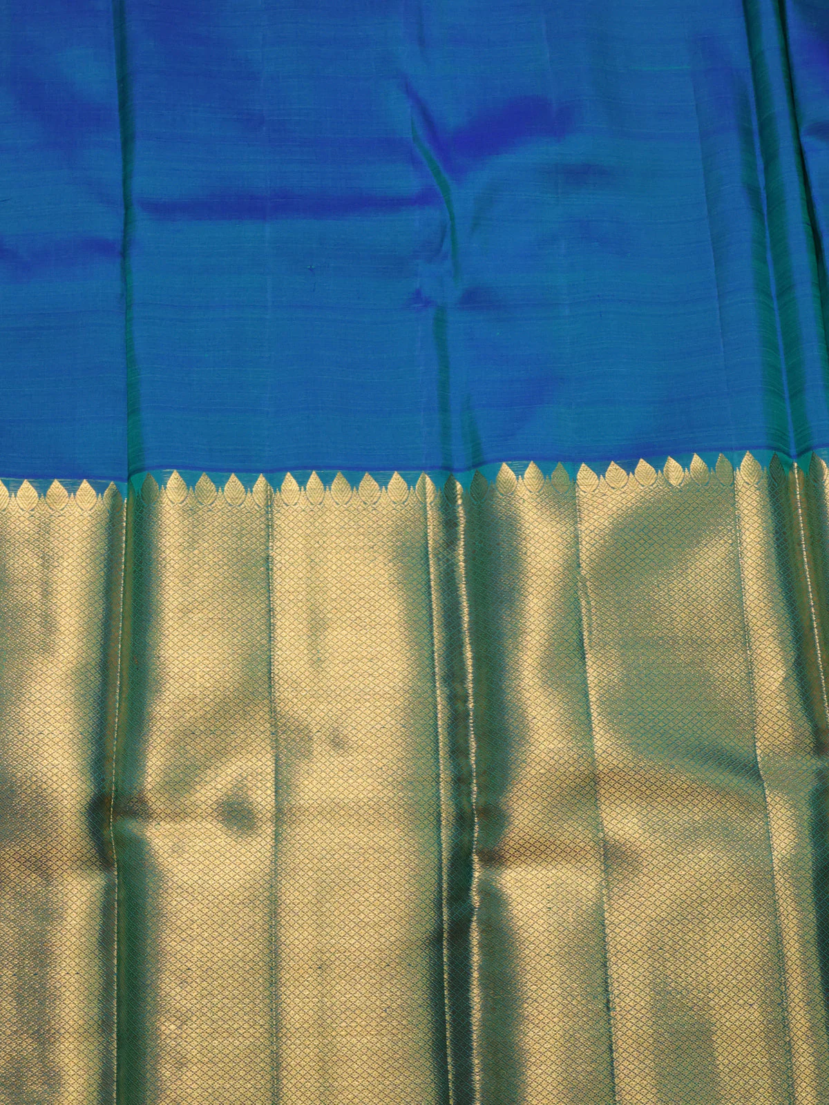 Pure kanchipuram silk saree blue and green with allover mina weaves and long zari woven border - Image 4
