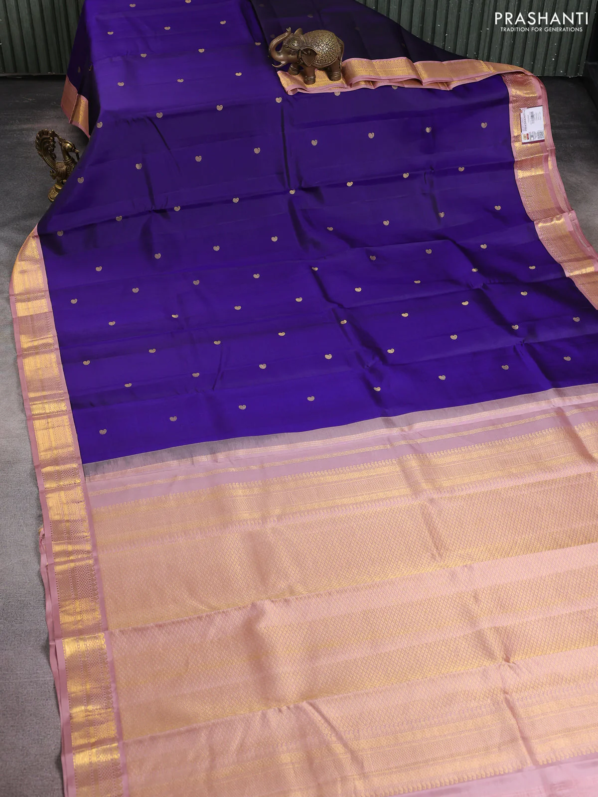 Pure kanchipuram silk saree blue and pastel pink with paisley zari woven buttas and zari woven border - Image 2