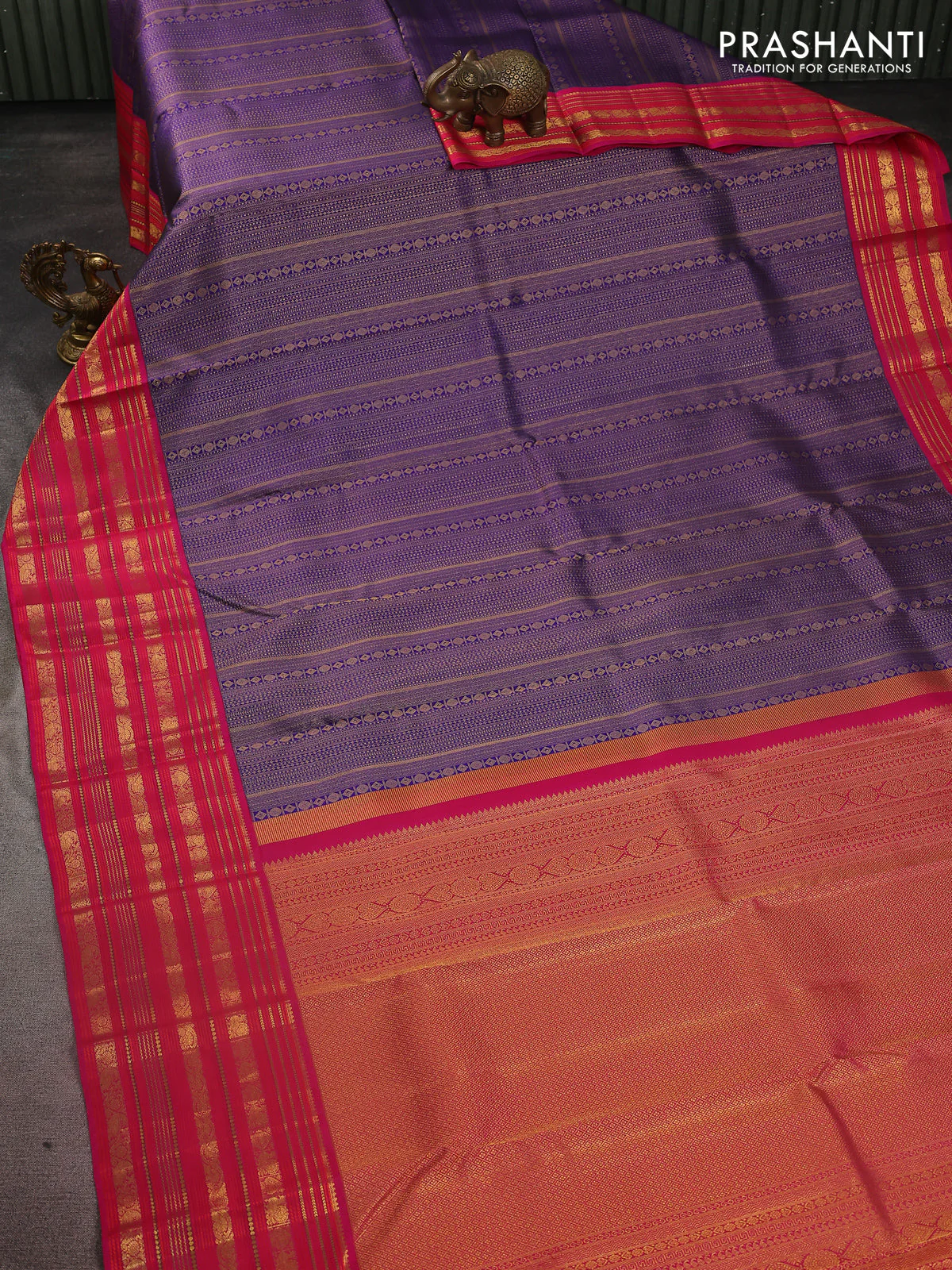 Pure kanchipuram silk saree blue and pink with allover zari woven brocade weaves and zari woven korvai border - Image 2