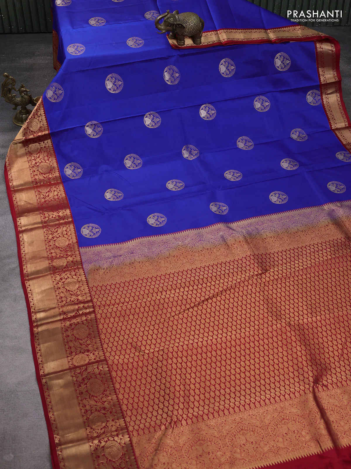 Pure kanchipuram silk saree blue and red with zari woven buttas and rich zari woven korvai border - Image 2