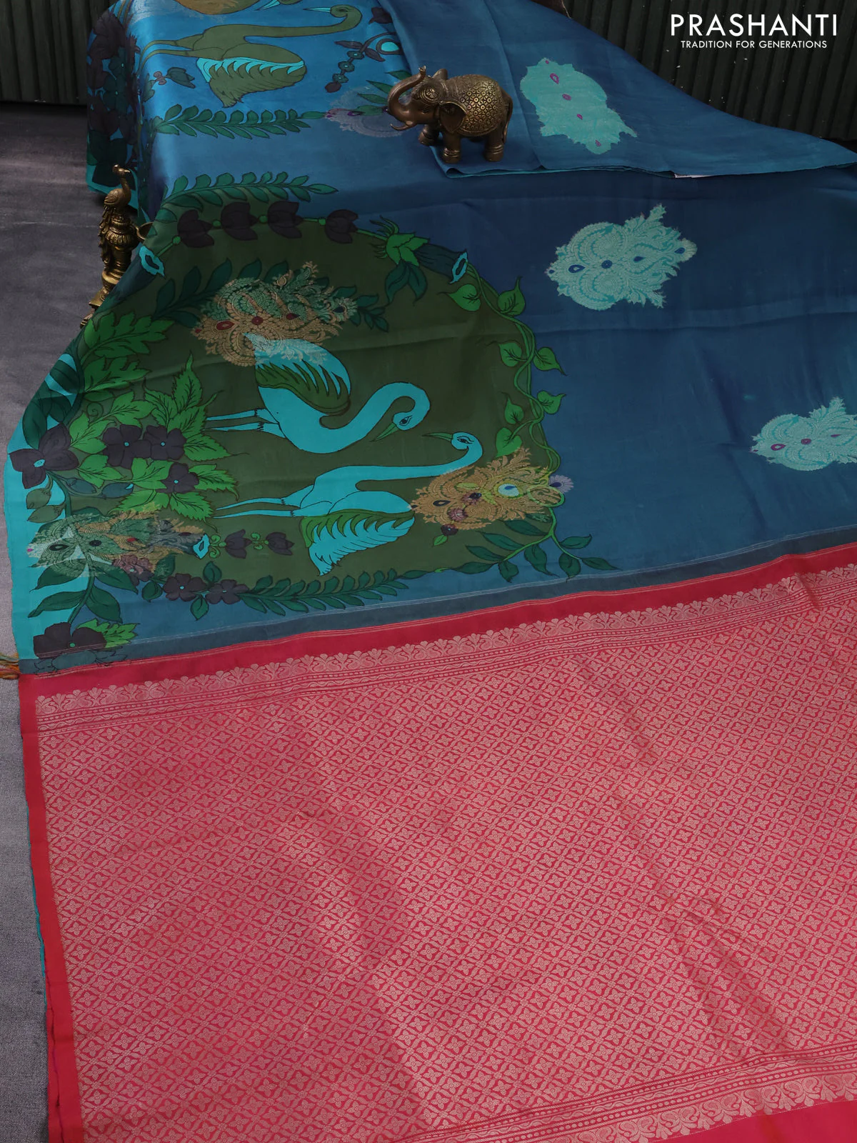 Pure kanchipuram silk saree blue shade and dual shade of pinkish orange with allover pen kalamkari prints in borderless style - Image 2