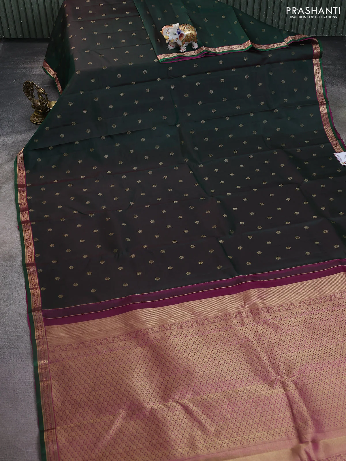 Pure kanchipuram silk saree bottle green and purple with allover zari buttas and zari woven border - Image 2