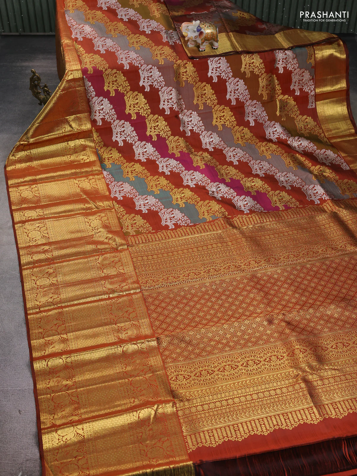 Pure kanchipuram silk saree brown with allover rangkat weaves and long annam zari woven border - Image 2