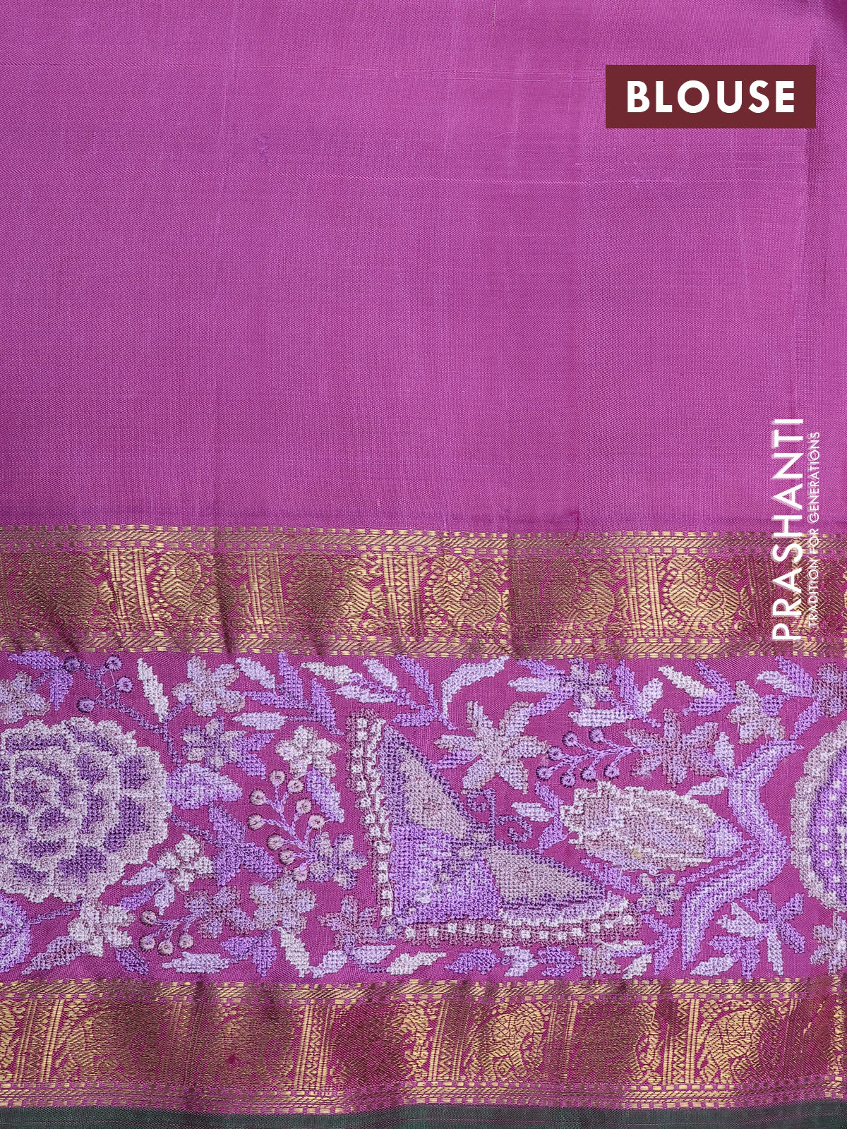 Pure kanchipuram silk saree cream and lavender shade with allover zari checked pattern and embroidery work zari border - Image 4