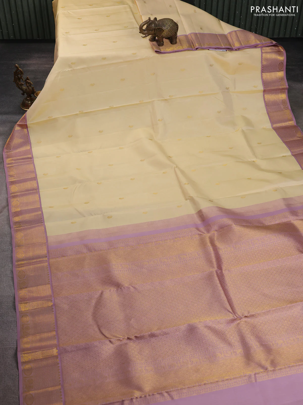 Pure kanchipuram silk saree cream and pastel pink with paisley zari woven buttas and rich zari woven border - Image 2