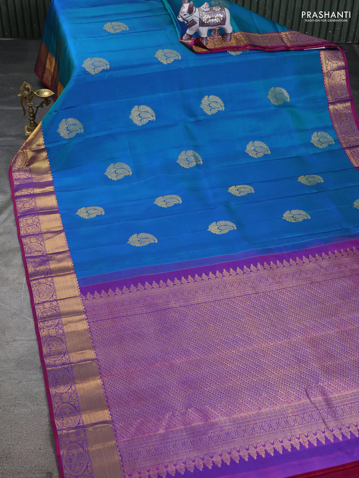 Pure kanchipuram silk saree cs blue and maroon with zari woven buttas and zari woven border - Image 2