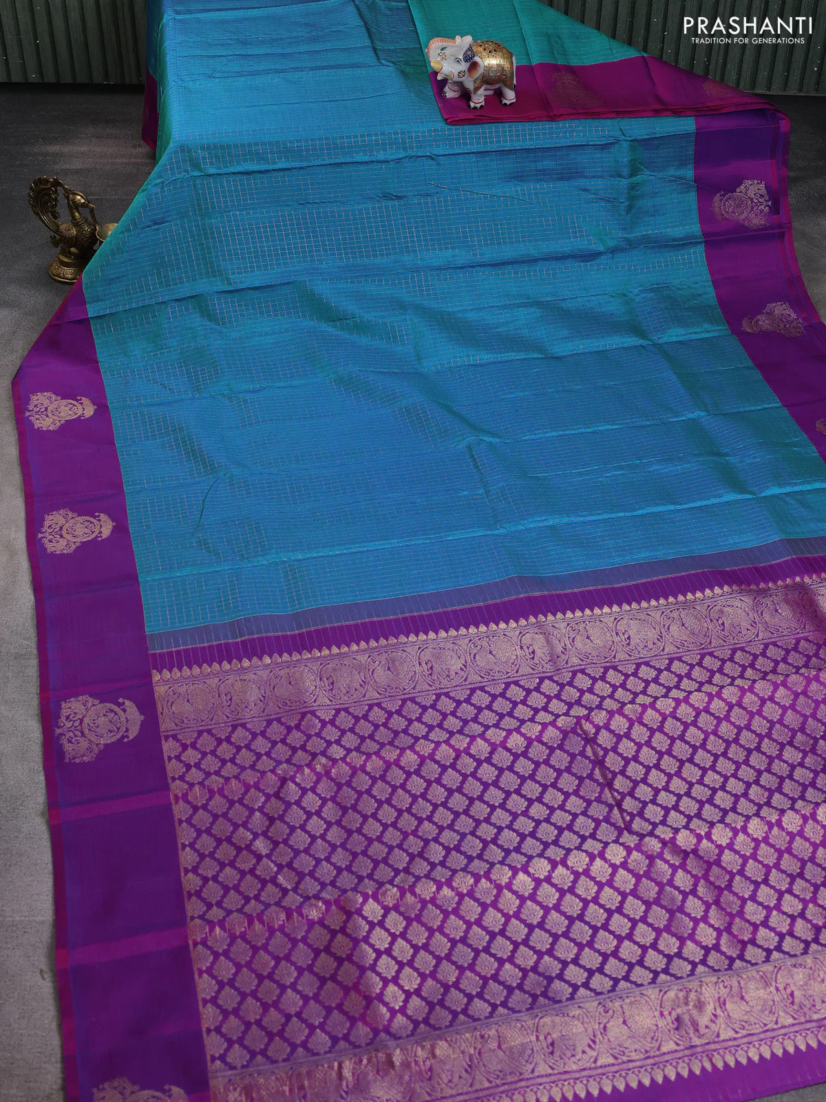 Pure kanchipuram silk saree cs blue and purple with allover zari woven checked pattern and zari woven butta border - Image 2