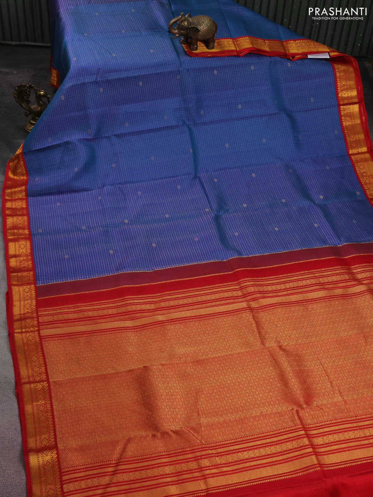 Pure kanchipuram silk saree cs blue and red with allover small zari checks and zari woven korvai border - Image 2
